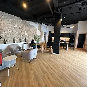 https://sweet-sevilla-hostel.es-andalucia.com